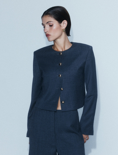 Empowerment in Elegance: Unleashing Confidence with FemmeFashionista's Timeless Fashion